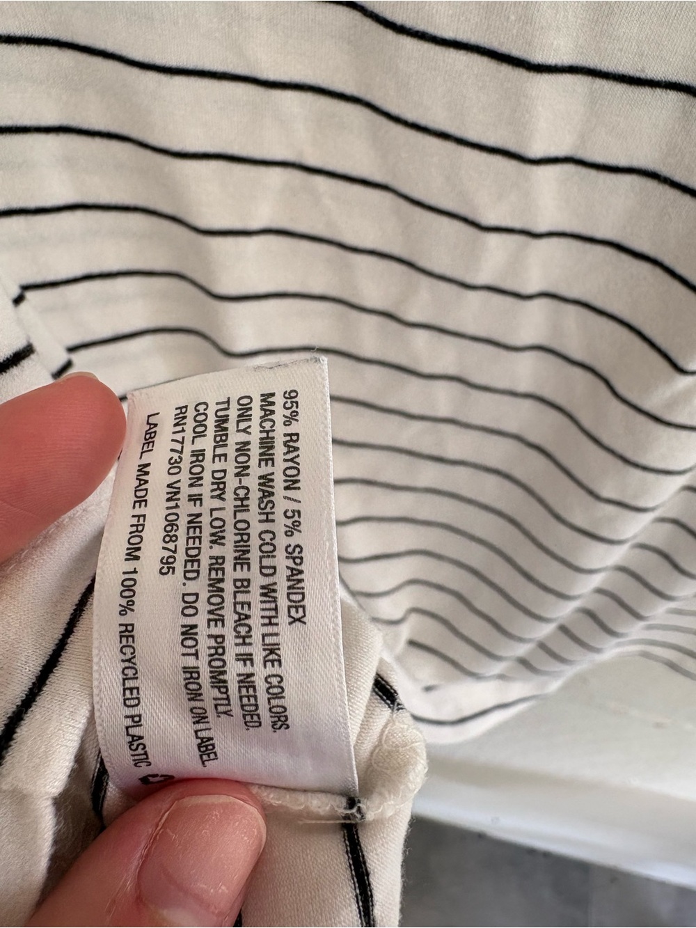 A New Day Striped White Tee XS Minimalist Casual Short Sleeve Scooped Neck - Picture 5 of 5